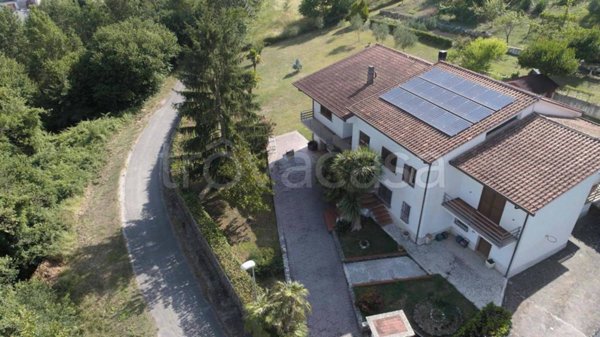 casa indipendente in vendita a Casalvieri in zona Serravoglia