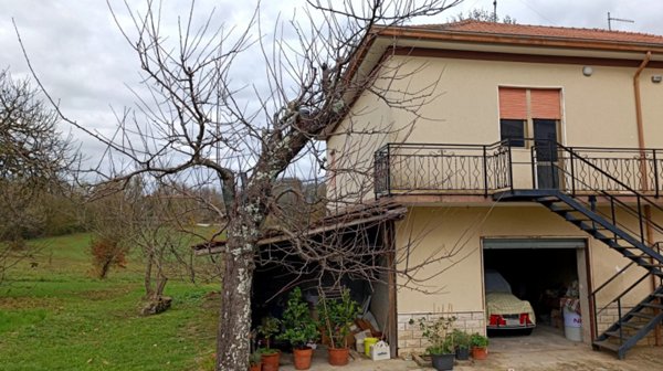 casa indipendente in vendita a Casalvieri in zona Sorelle