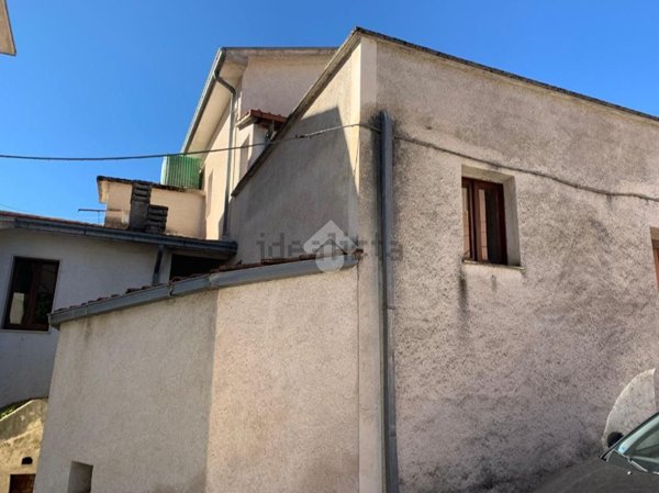 casa semindipendente in vendita a Casalvieri in zona Tiscio