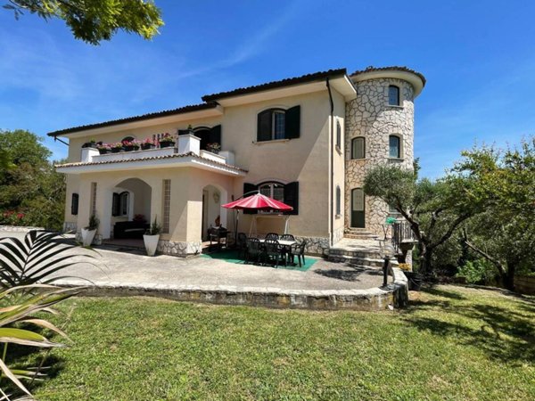 casa indipendente in vendita a Casalvieri