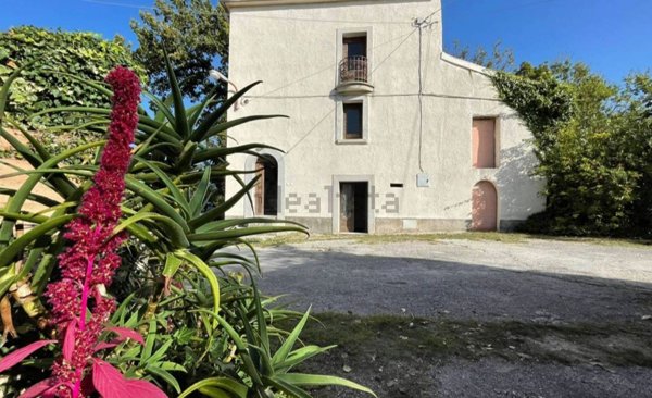 casa indipendente in vendita a Casalvieri in zona San Pietro