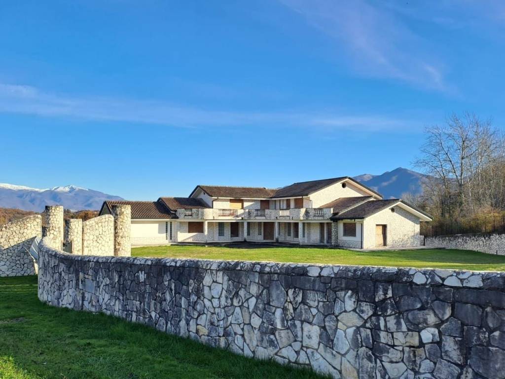casa indipendente in vendita a Casalvieri in zona San Pietro