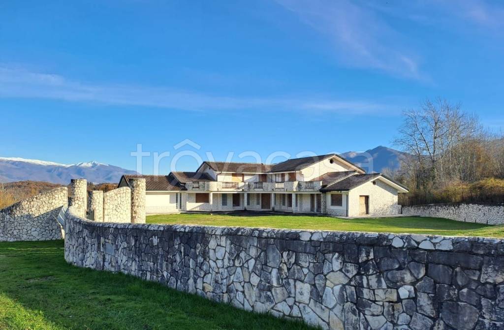 casa indipendente in vendita a Casalvieri in zona San Pietro