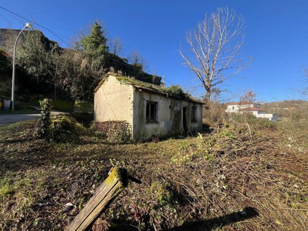 casa indipendente in vendita a Casalvieri in zona Grotte dell'Acqua