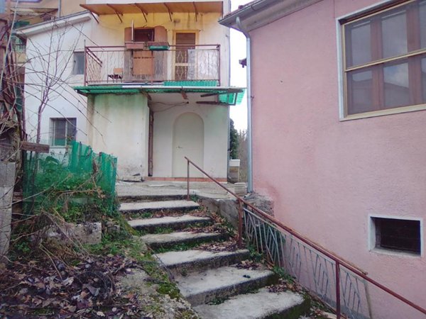 casa indipendente in vendita a Casalvieri in zona Purgatorio