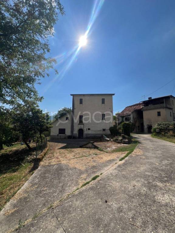 casa indipendente in vendita a Casalvieri in zona Catallo