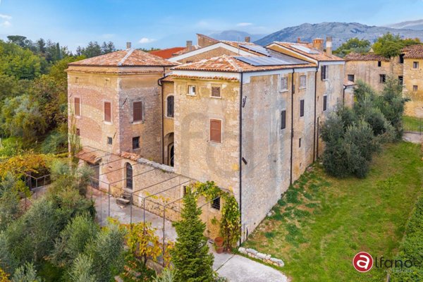 casa indipendente in vendita a Casalvieri in zona Frittata
