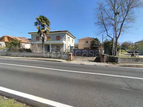 casa indipendente in vendita a Casalvieri in zona San Leonardo