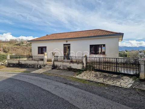casa indipendente in vendita a Casalvieri in zona Purgatorio