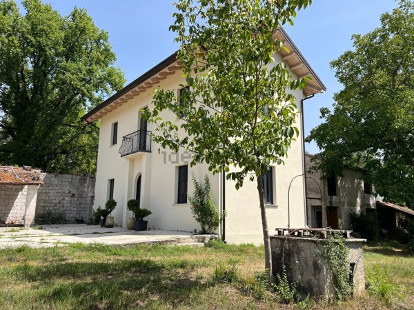 casa indipendente in vendita a Casalvieri in zona Catallo