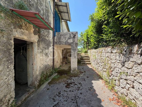 casa indipendente in vendita a Casalvieri in zona Roselli