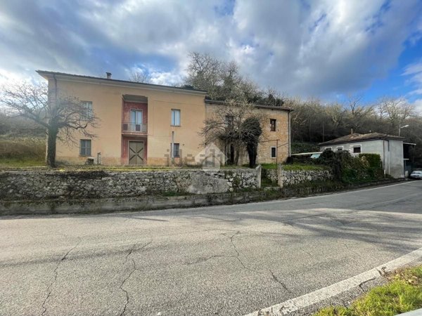 casa indipendente in vendita a Casalvieri in zona Catallo
