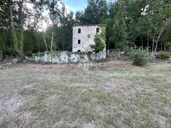 casa indipendente in vendita a Casalvieri in zona Iacovelli