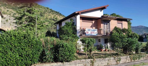 casa indipendente in vendita a Cassino