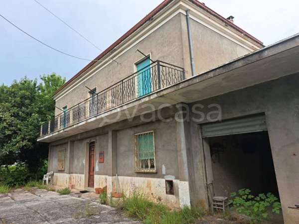 casa indipendente in vendita a Cassino in zona Sant'Angelo in Theodice