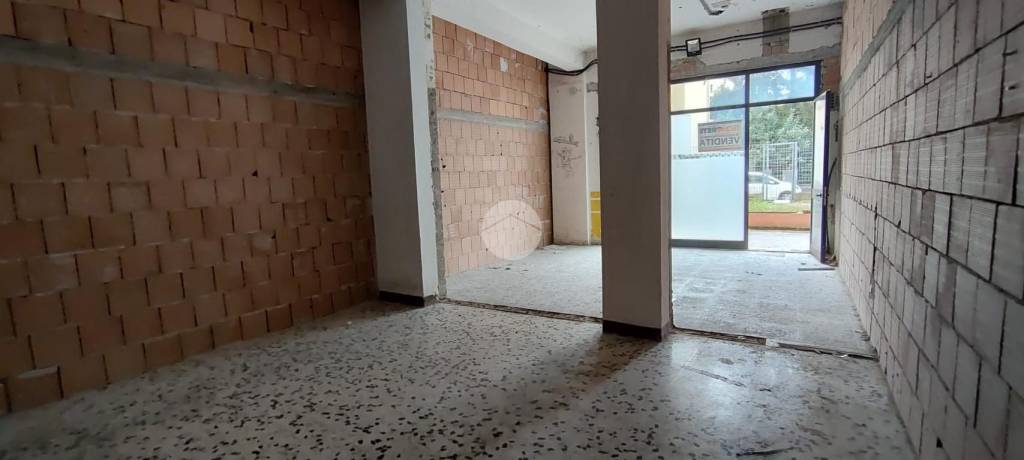 negozio in vendita a Cassino