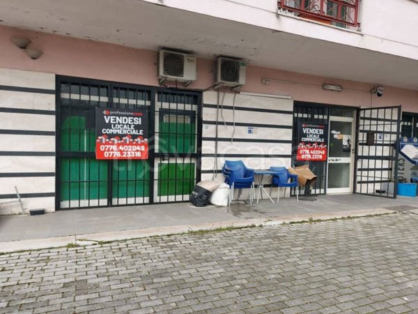 negozio in vendita a Cassino