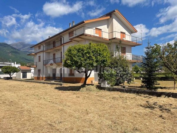 casa indipendente in vendita a Cassino