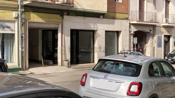 locale commerciale in vendita a Cassino