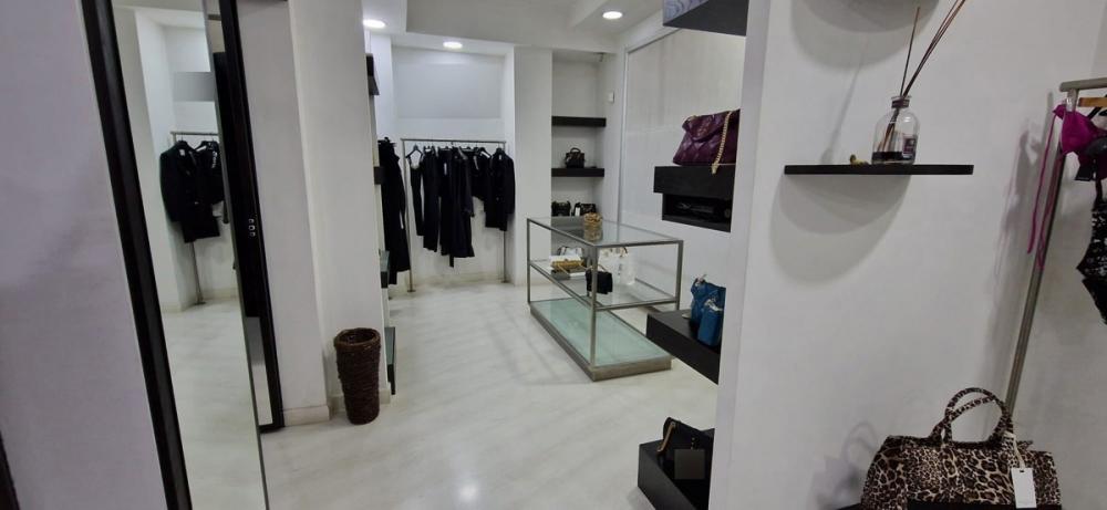 negozio in vendita a Cassino