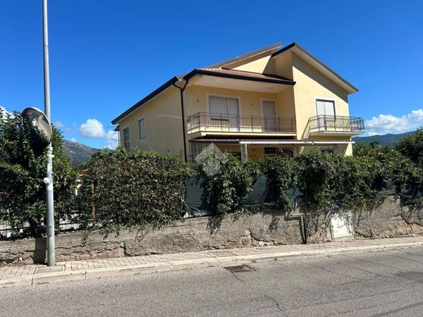 casa indipendente in vendita a Cassino in zona Caira