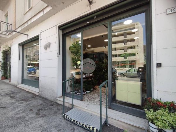 negozio in vendita a Cassino