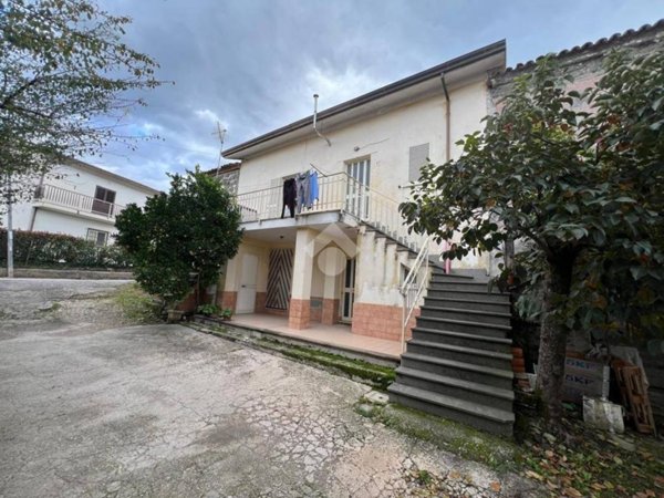 casa indipendente in vendita a Cassino