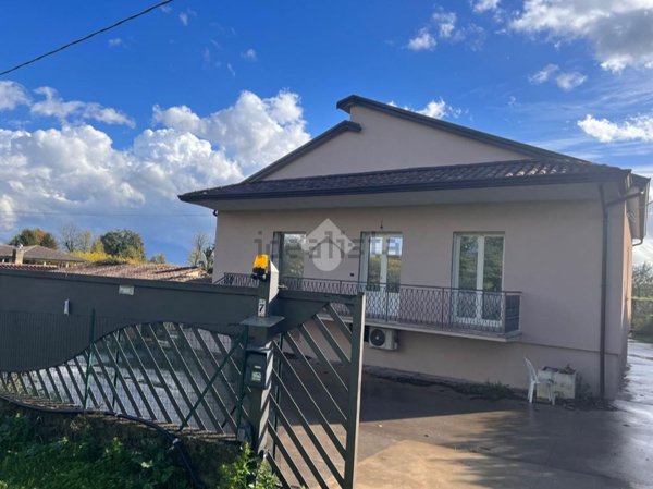 casa indipendente in vendita a Cassino