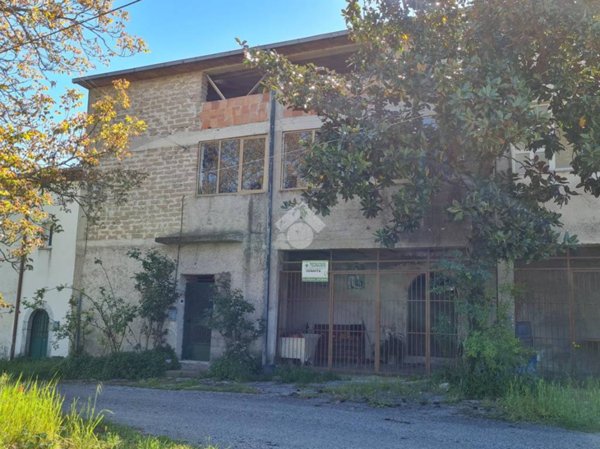 casa indipendente in vendita a Cassino in zona Sant'Angelo in Theodice
