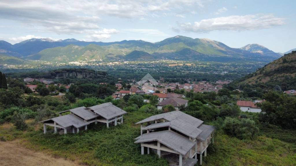 casa indipendente in vendita a Cassino in zona Caira