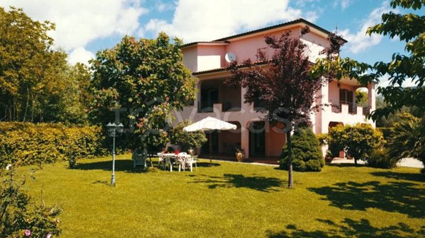 casa indipendente in vendita a Cassino