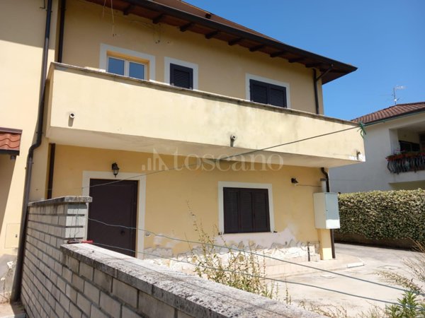 casa indipendente in vendita a Cassino in zona Montecassino