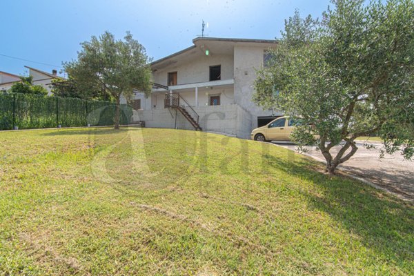 casa indipendente in vendita a Cassino