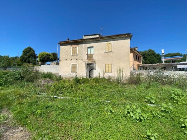 casa indipendente in vendita a Cassino in zona Sant'Angelo in Theodice