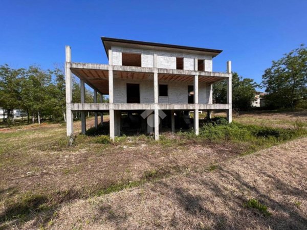 casa indipendente in vendita a Cassino