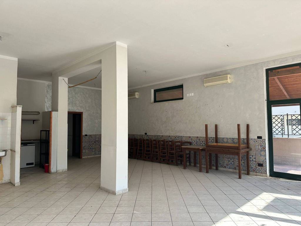 negozio in vendita a Cassino