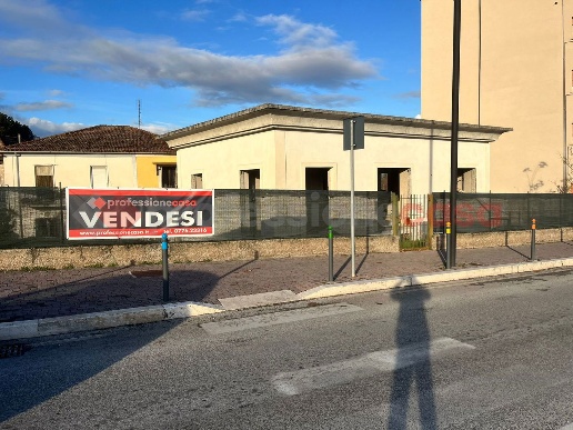 casa indipendente in vendita a Cassino