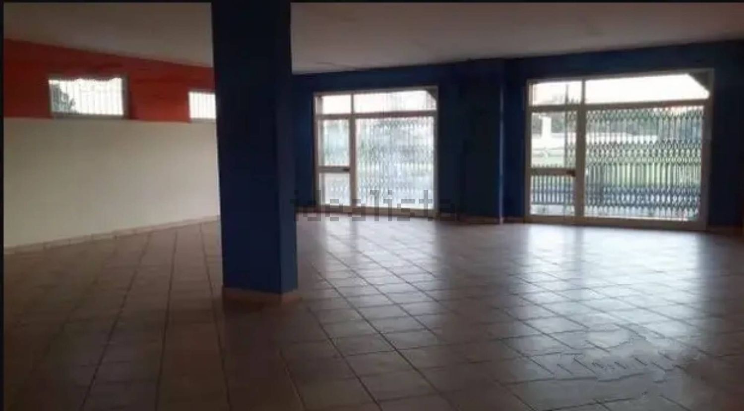 locale commerciale in vendita a Cassino