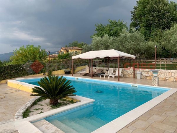 casa indipendente in vendita a Cassino