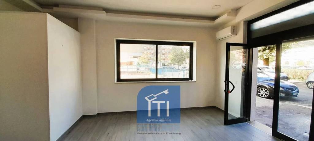 negozio in vendita a Cassino