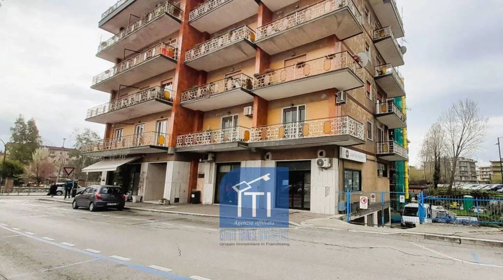 negozio in vendita a Cassino