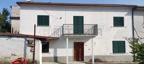 casa indipendente in vendita a Cassino in zona San Michele