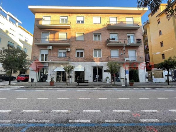 negozio in vendita a Cassino