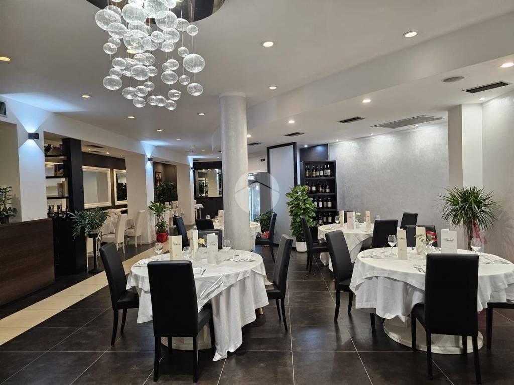 negozio in vendita a Cassino
