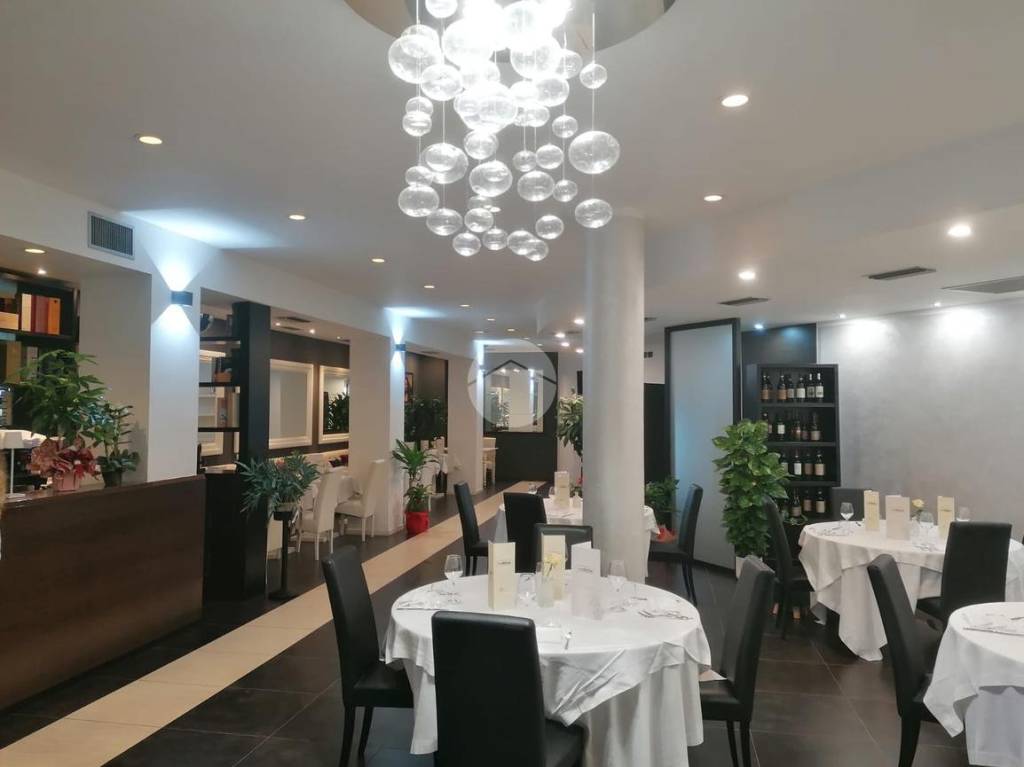 negozio in vendita a Cassino