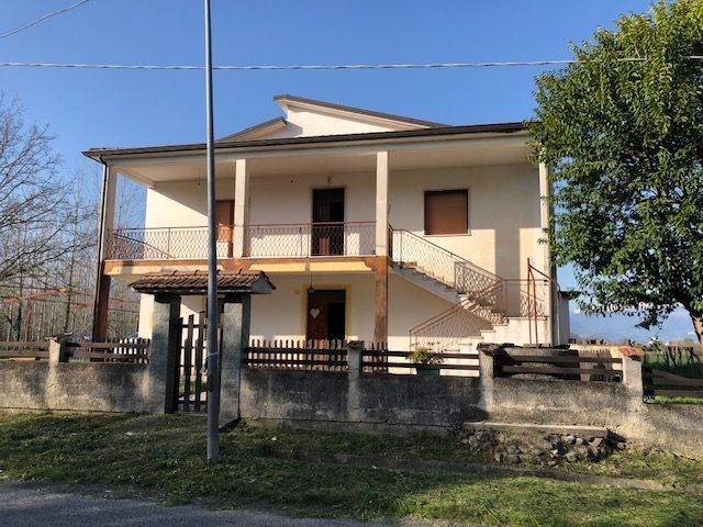casa indipendente in vendita a Cassino