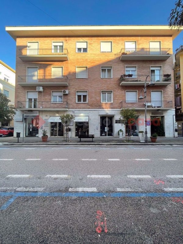 negozio in vendita a Cassino