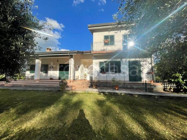 casa indipendente in vendita a Cassino in zona Caira