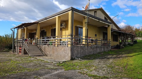 casa indipendente in vendita a Cassino
