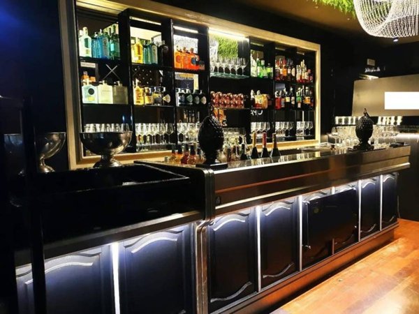 locale commerciale in vendita a Cassino